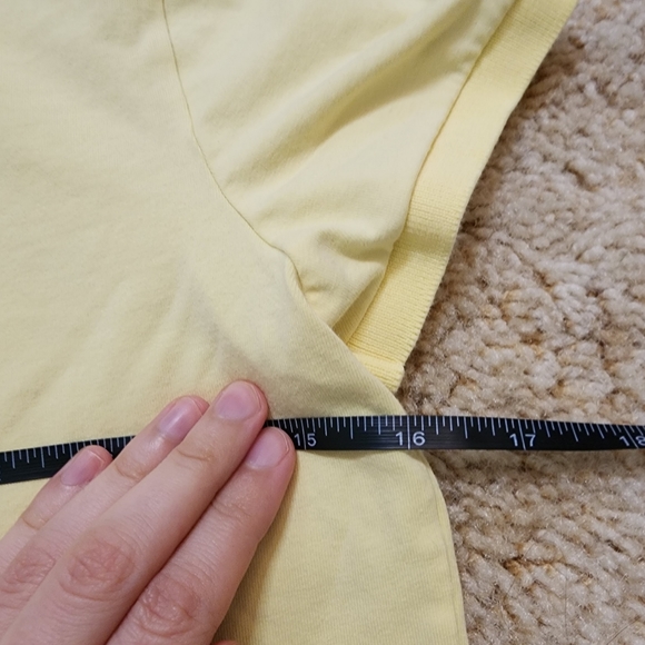 Lacoste polo shirt with short sleeves and collar on yellow - Picture 5 of 6